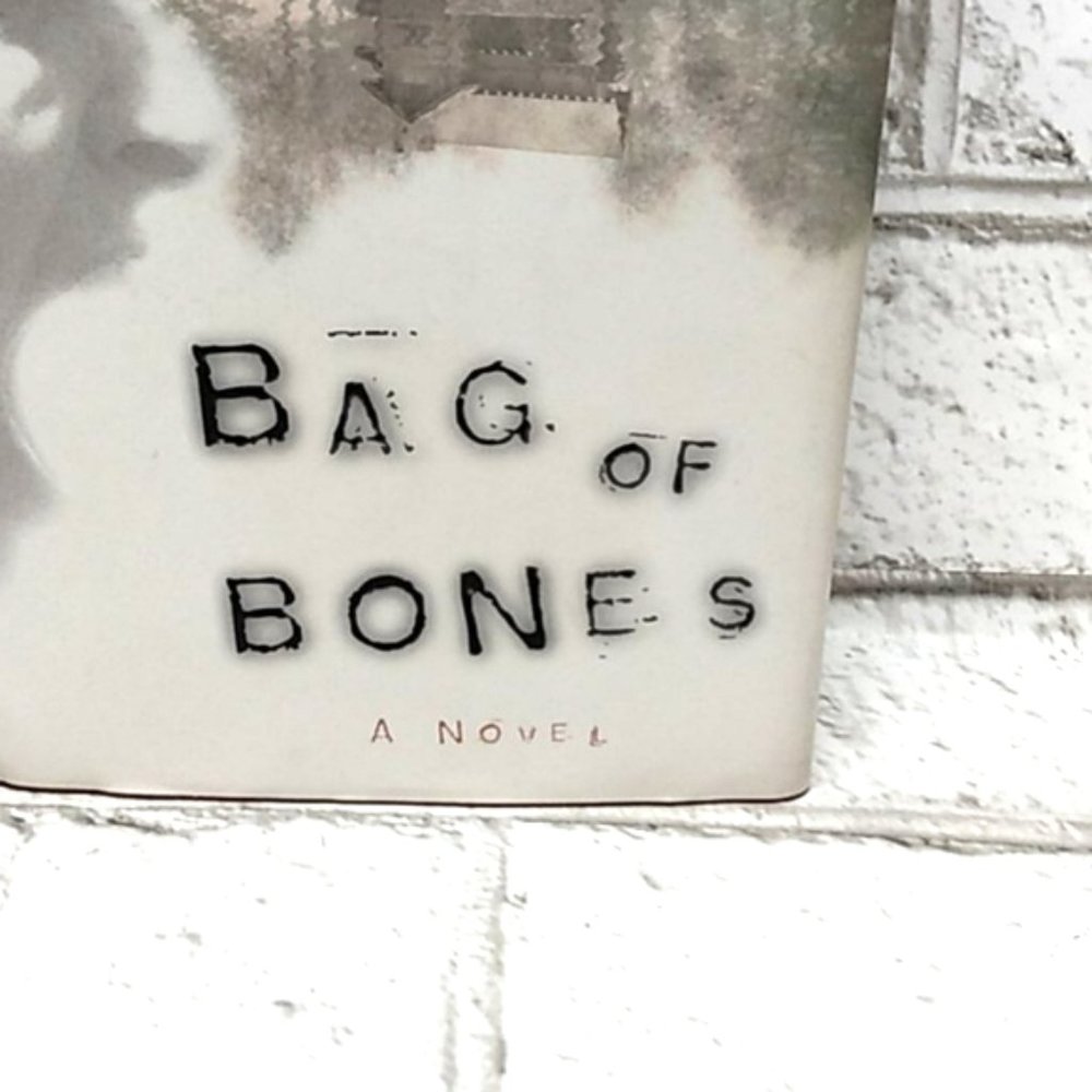 Bag of Bone by Stephen King book - Picture 2 of 6
